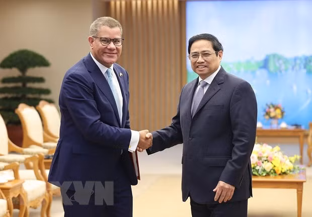 Thủ tướng Phạm Minh Chính tiếp Chủ tịch COP26 Alok Kumar Sharma -0