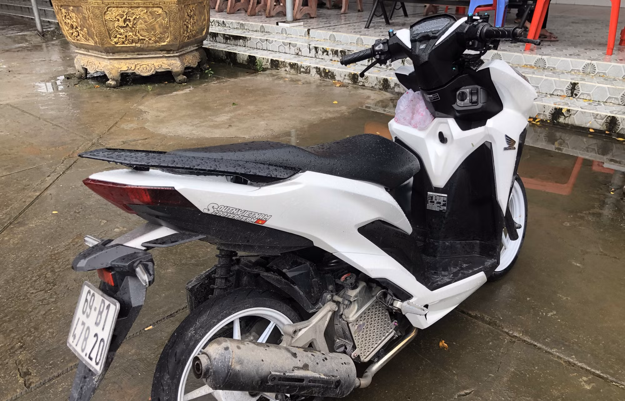 Điều khiển xe mô tô 1 bánh, quay clip đăng lên Tiktok -1