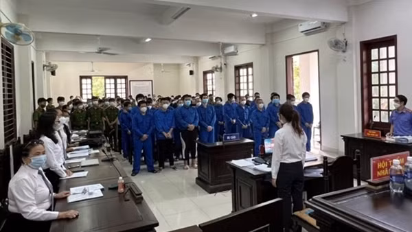 58 thanh thiếu niên tụ tập gây rối, đánh nhau lĩnh án
