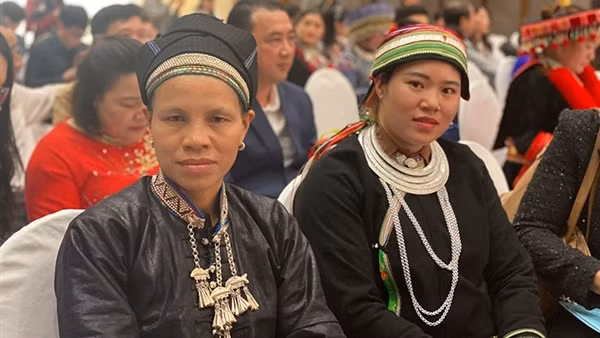 Giảm tỷ lệ tử vong bà mẹ và trẻ sơ sinh nhờ cô đỡ thôn, bản