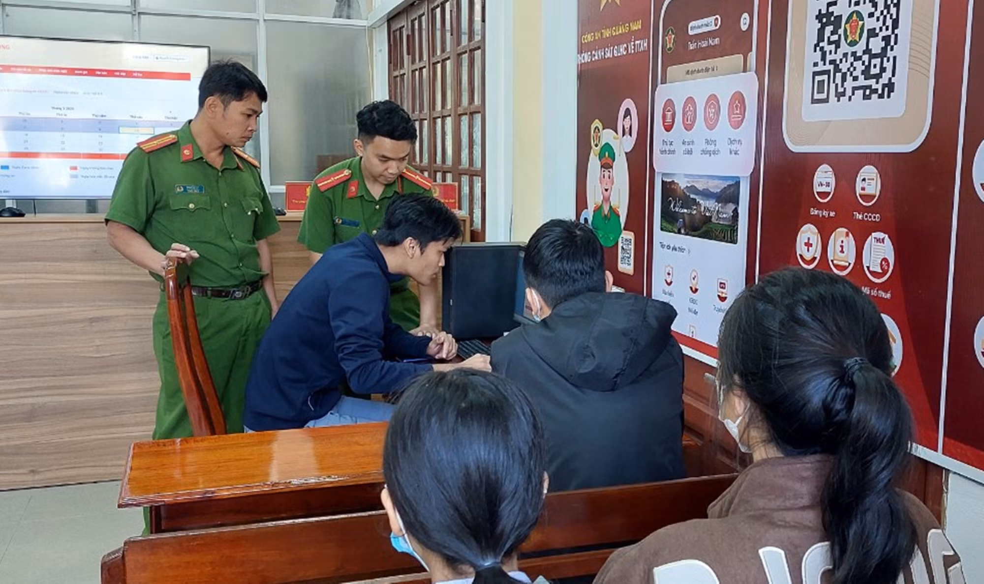 Ra mắt mô hình “Thực hiện dịch vụ công trực tuyến lĩnh vực QLHC về TTXH” -0