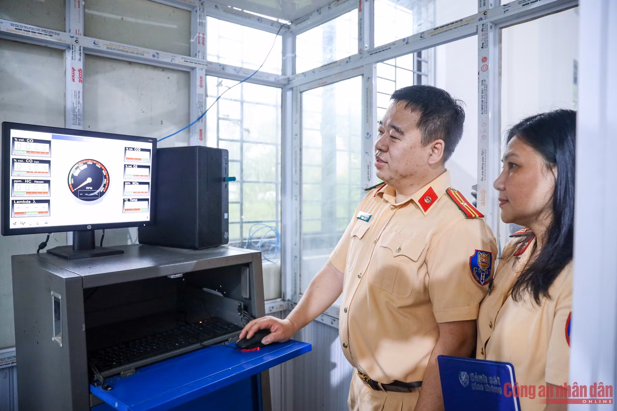 3b.jpg -8