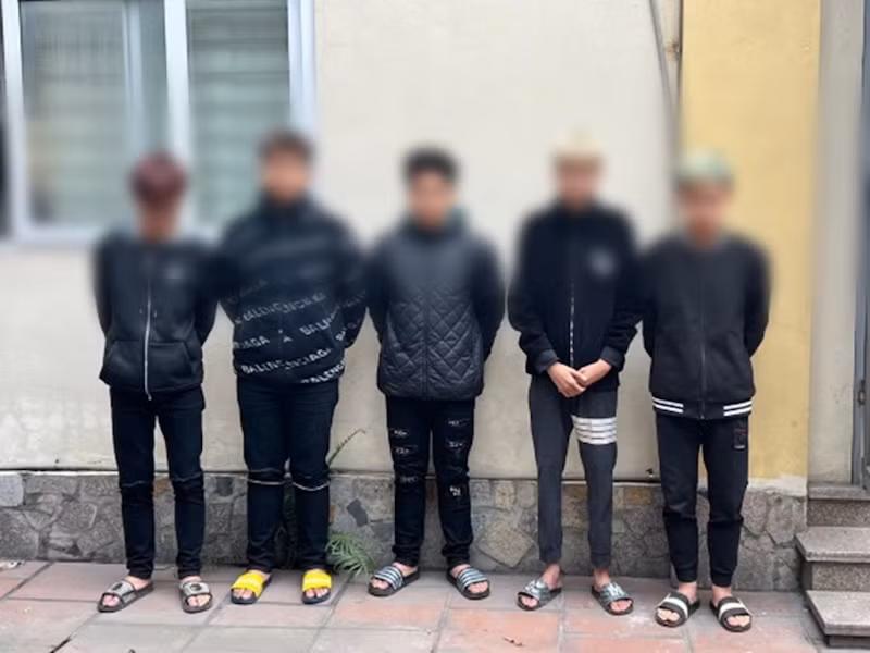 Công an Hà Nội bắt giữ nhóm cướp “nhí” trong đêm -0
