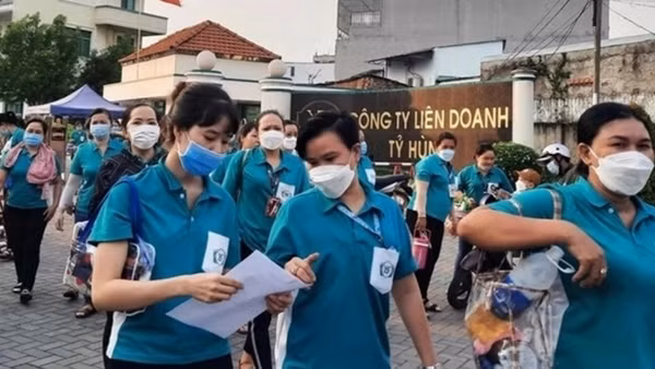 Trích quỹ bảo hiểm thất nghiệp hỗ trợ lao động mất việc: Không nên lạm dụng