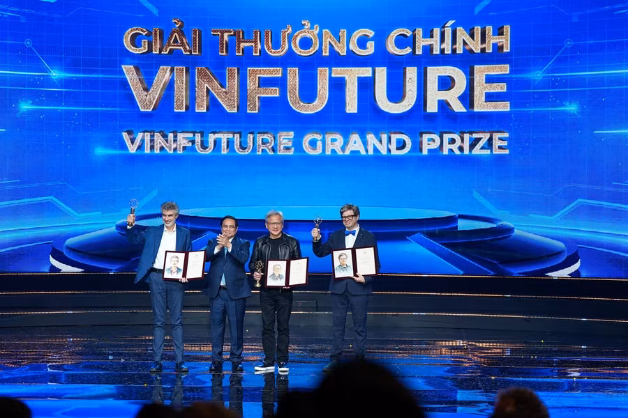 Khoa học công nghệ, đổi mới sáng tạo là con đường ngắn nhất để chúng ta bứt phá, vươn xa, bay cao -0