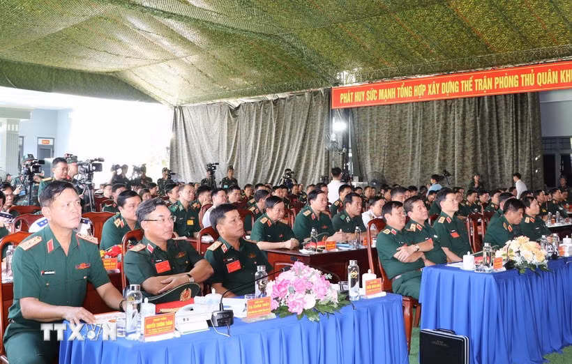 Thủ tướng chỉ đạo khắc phục hậu quả vụ tai nạn trong diễn tập tại Quân khu 7 -0