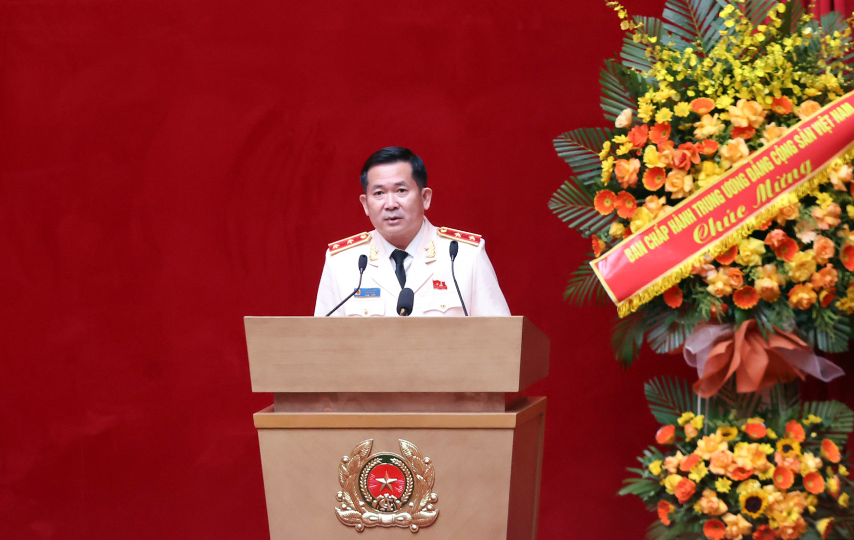 Đại hội đại biểu Đảng bộ Công an Trung ương lần thứ VIII thảo luận tại hội trường -4