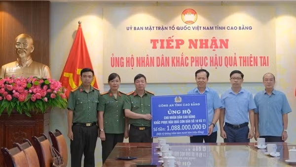 Công an tỉnh Cao Bằng ủng hộ hơn 1 tỷ đồng khắc phục hậu quả thiên tai