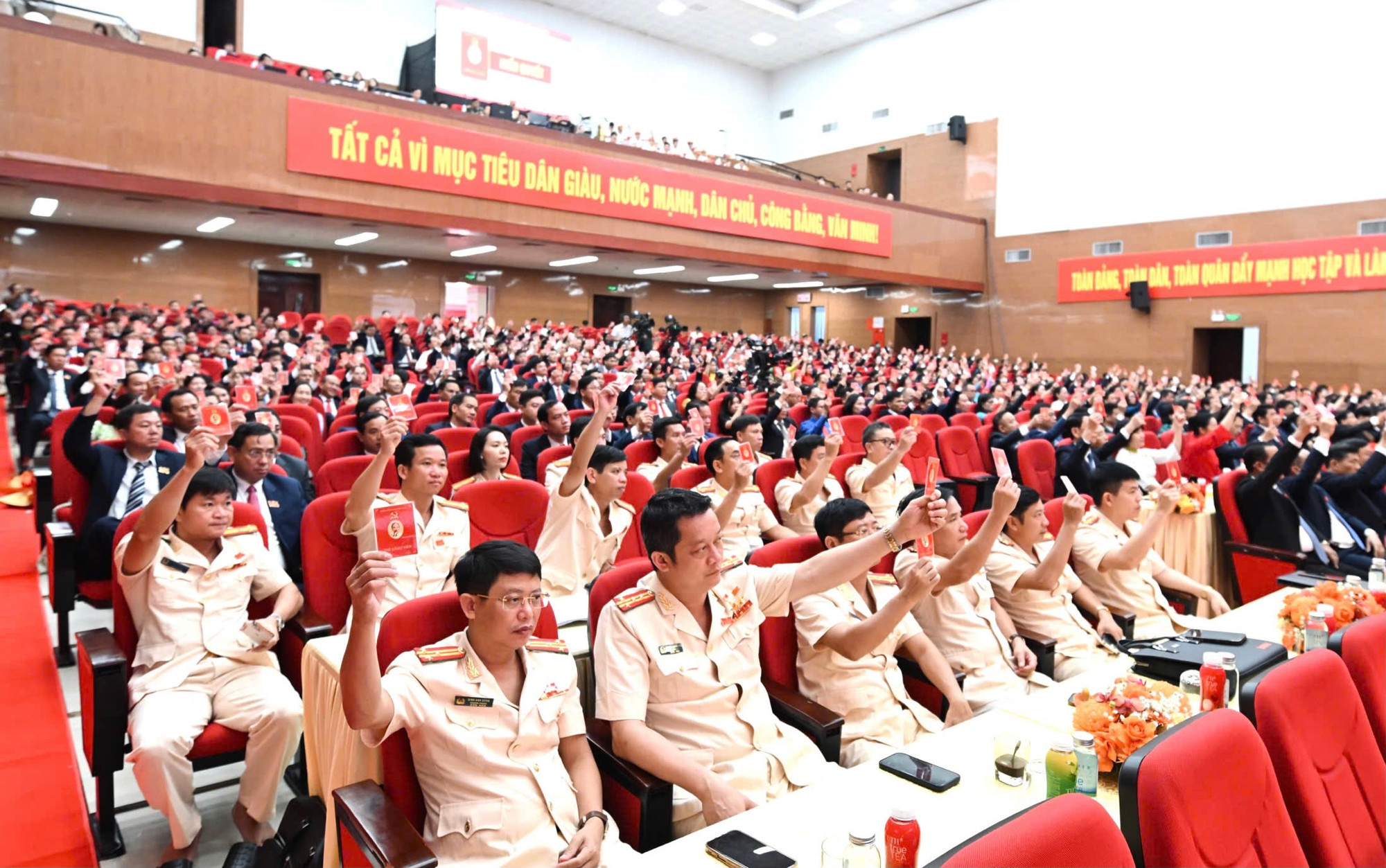 Phấn đấu đưa Nghệ An trở thành tỉnh khá, cực tăng trưởng tầm quốc gia trong&nbsp;kỷ nguyên phát triển mới -0