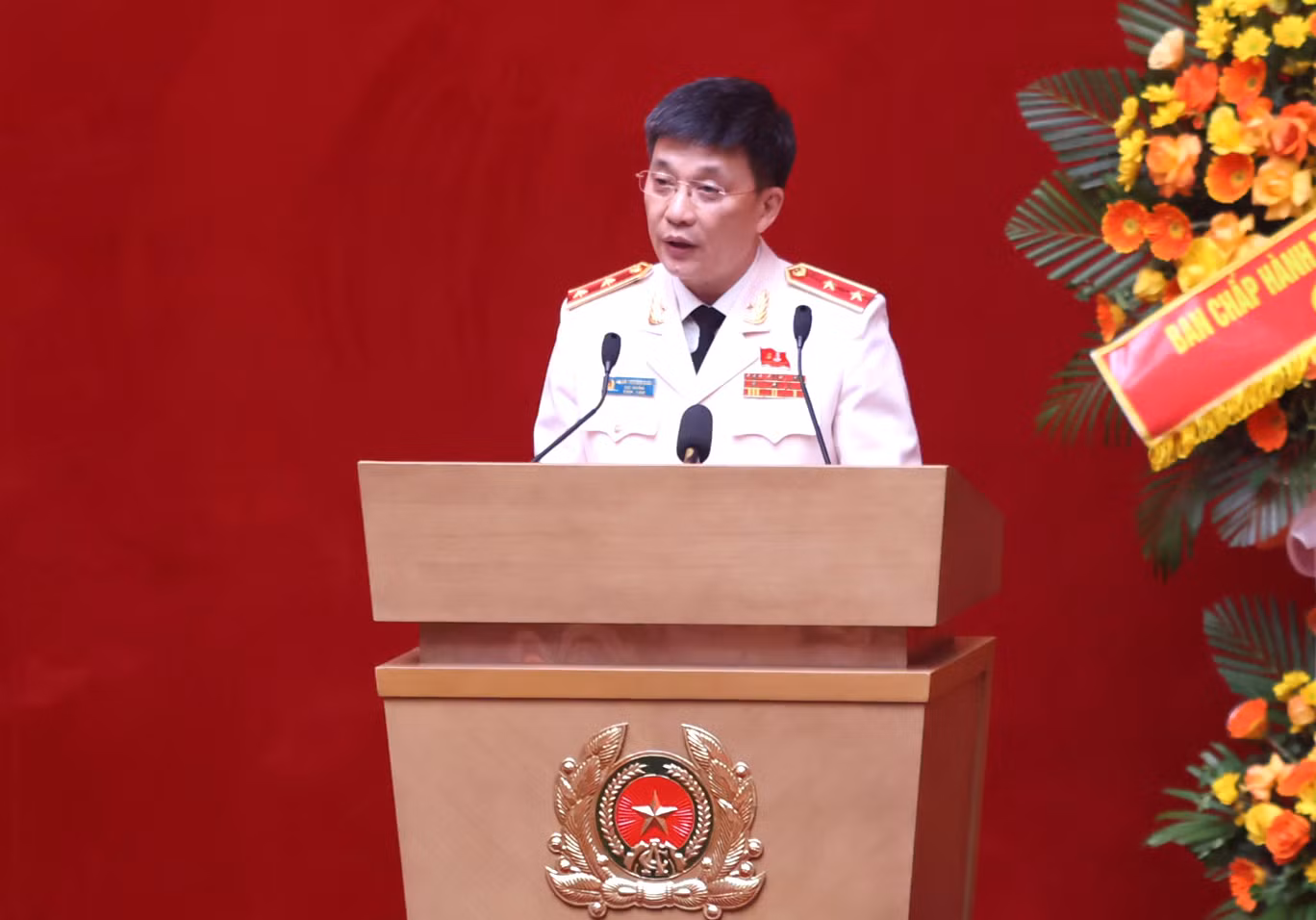 Đại hội đại biểu Đảng bộ Công an Trung ương lần thứ VIII thảo luận tại hội trường -6