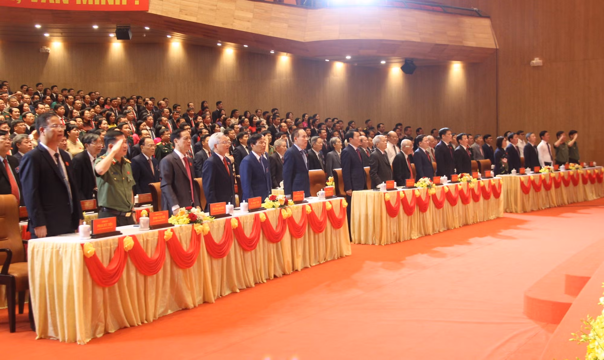 Bộ trưởng Lương Tam Quang dự, chỉ đạo Đại hội đại biểu Đảng bộ TP Huế lần thứ XVII -0