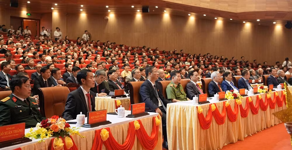 Bộ trưởng Lương Tam Quang dự, chỉ đạo Đại hội đại biểu Đảng bộ TP Huế lần thứ XVII -0