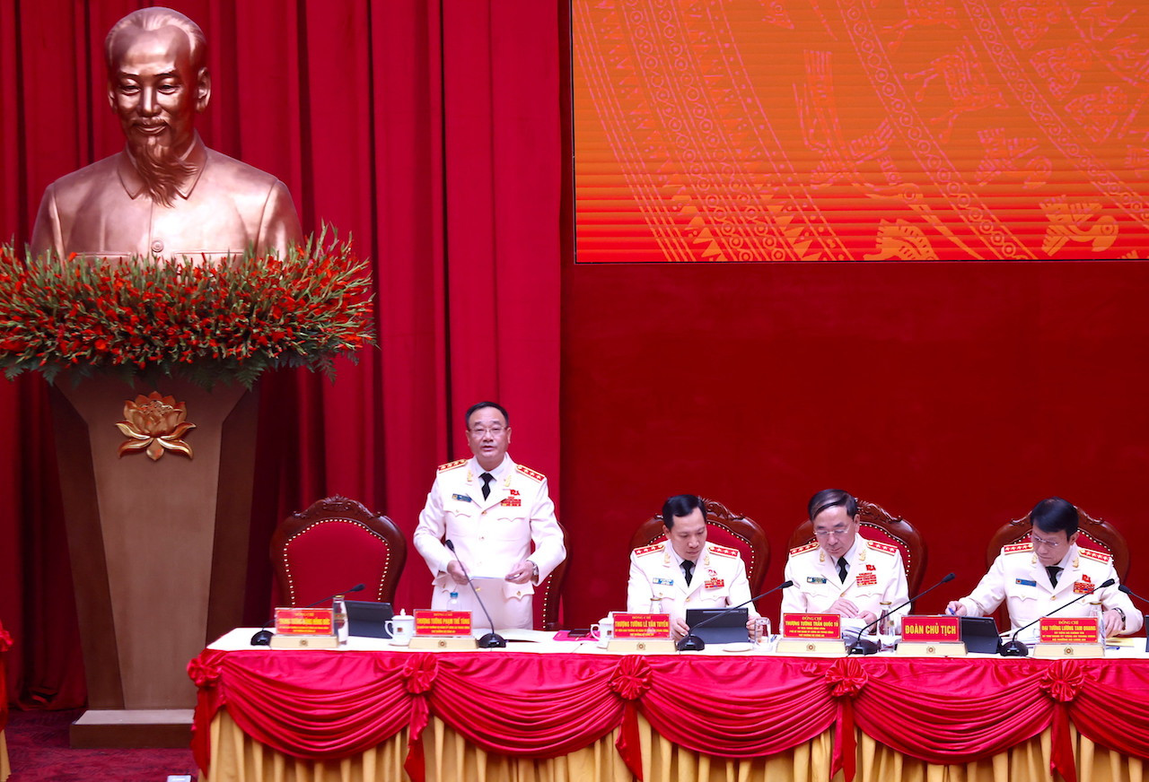 Đại hội đại biểu Đảng bộ Công an Trung ương lần thứ VIII thảo luận tại hội trường -0