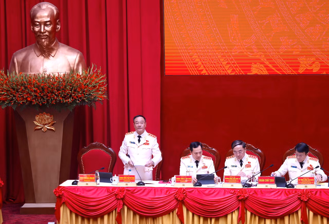 Đại hội đại biểu Đảng bộ Công an Trung ương lần thứ VIII thảo luận tại hội trường -0