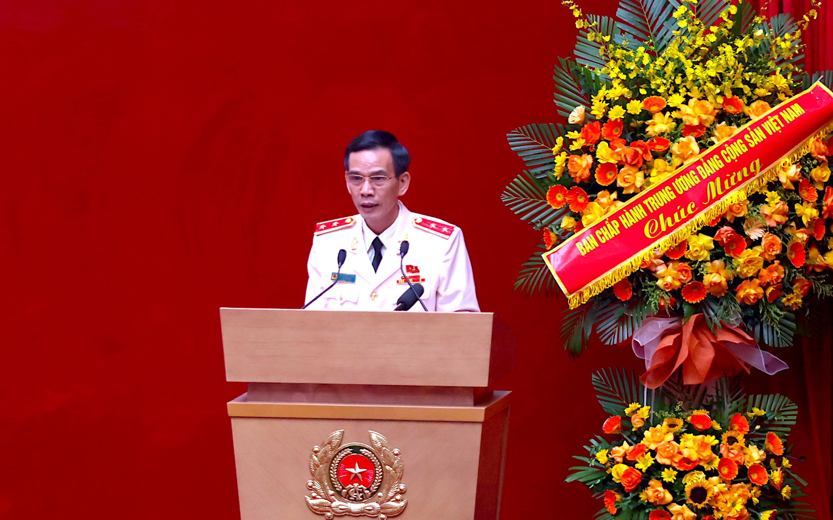 Đại hội đại biểu Đảng bộ Công an Trung ương lần thứ VIII thảo luận tại hội trường -0