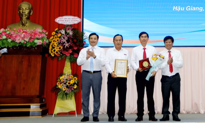 Agribank tài trợ giải Báo chí Đồng bằng sông Cửu Long lần thứ VIII - năm 2024 -0