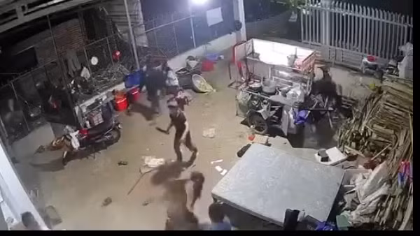 Hai người bị chém tử vong khi mang dao đi giải quyết mâu thuẫn