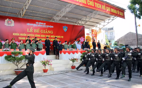 Hàng nghìn chiến sĩ nghĩa vụ CAND hoàn thành khóa huấn luyện chiến sĩ mới -0