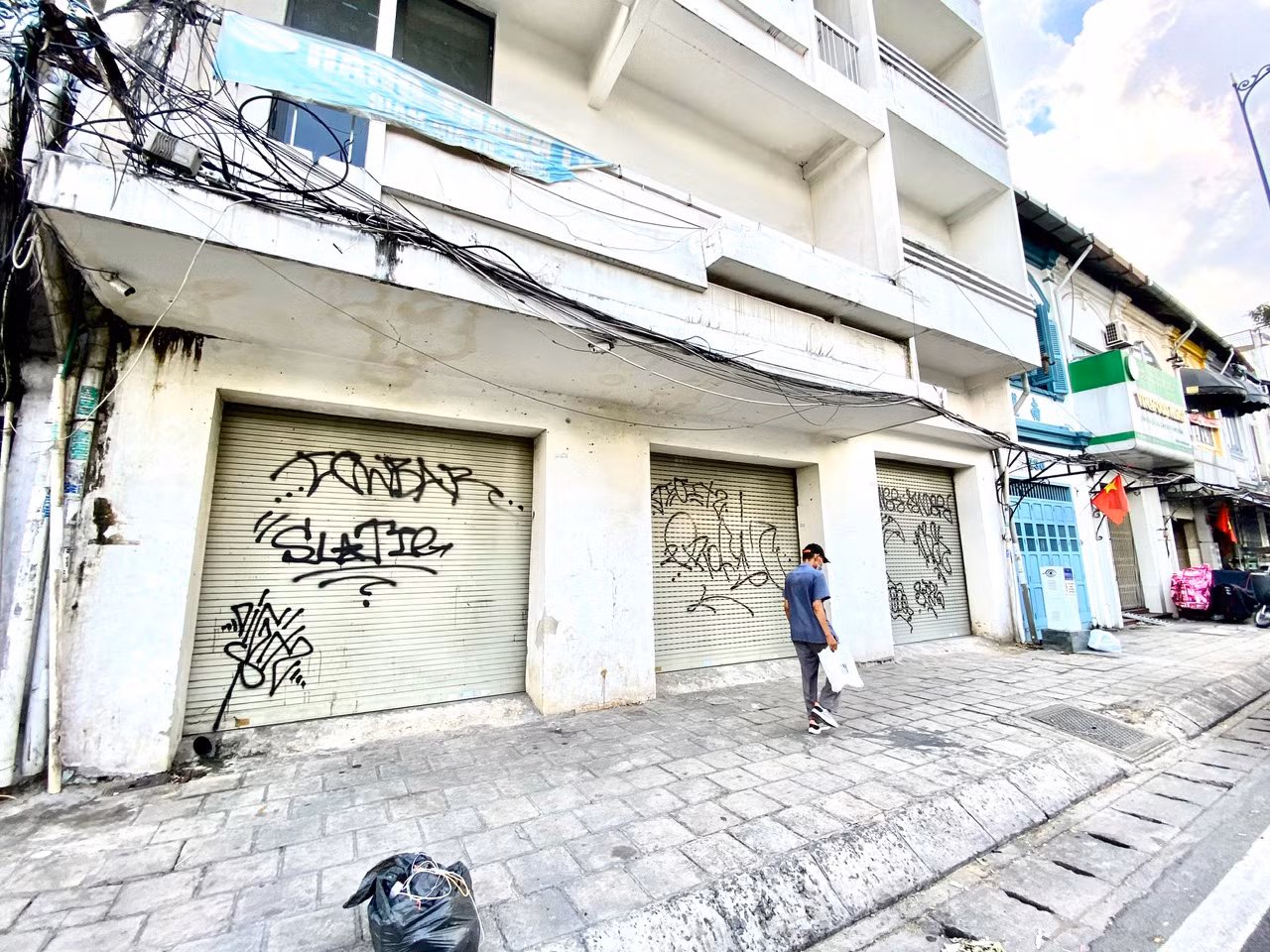 Vẽ bậy trên đường phố: Căn bệnh trầm kha chưa có thuốc đặc trị -5