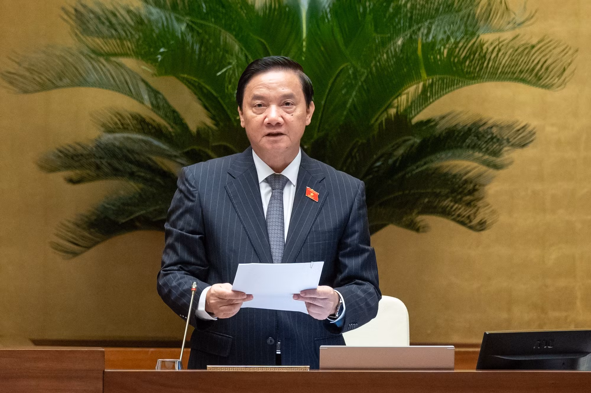 Giữ chân người lao động bằng sự ưu việt và lợi ích của BHXH chứ không phải giữ số tiền ít ỏi của họ -0