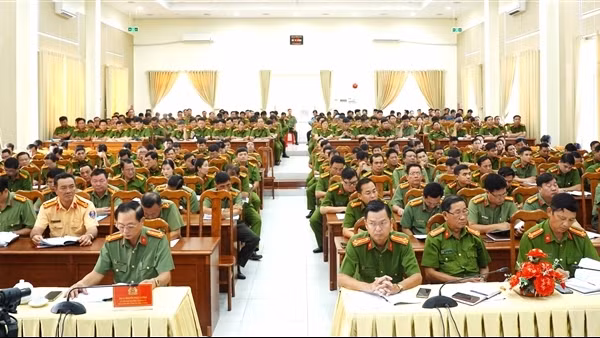 Công an Cà Mau triển khai thi hành Luật Lực lượng tham gia bảo vệ ANTT ở cơ sở
