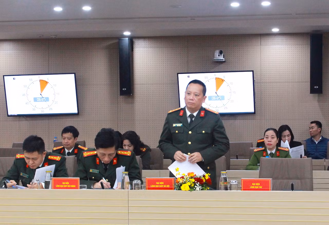 Xác định rõ vai trò, tầm quan trọng của báo chí trong sự nghiệp xây dựng và bảo vệ Tổ quốc -0
