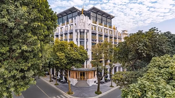 Capella Hanoi lập “hat-trick” giải thưởng trước thềm năm mới