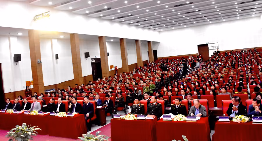 Bảo vệ an ninh tư tưởng không chỉ là trách nhiệm của một chủ thể đơn lẻ mà đòi hòi sự tham gia của toàn xã hội -0