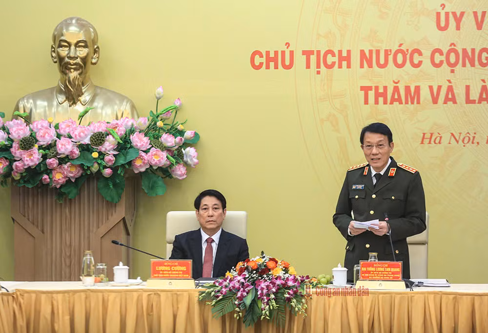 Giữ vững ổn định chính trị, trật tự, an toàn xã hội để xây dựng và phát triển đất nước -0