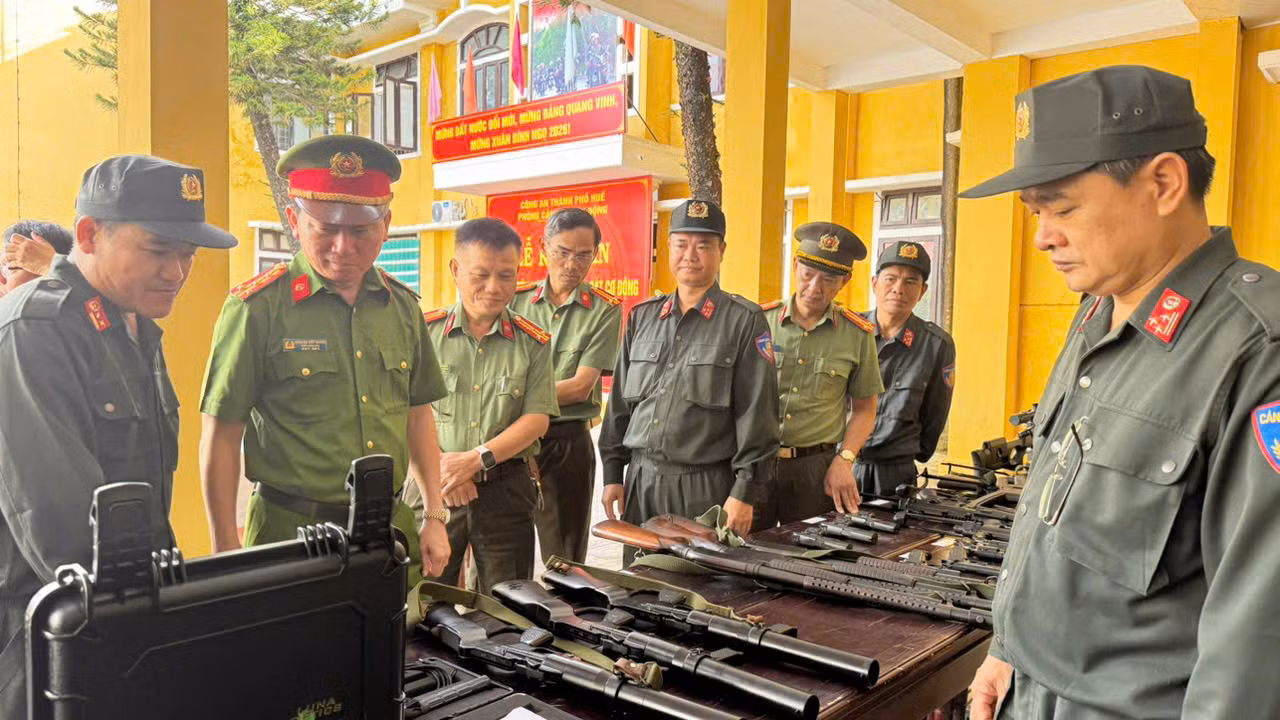 Cảnh sát cơ động Công an TP Huế sẵn sàng phương án bảo đảm ANTT phục vụ bầu cử -0