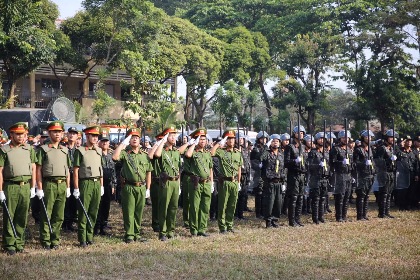 Những 
