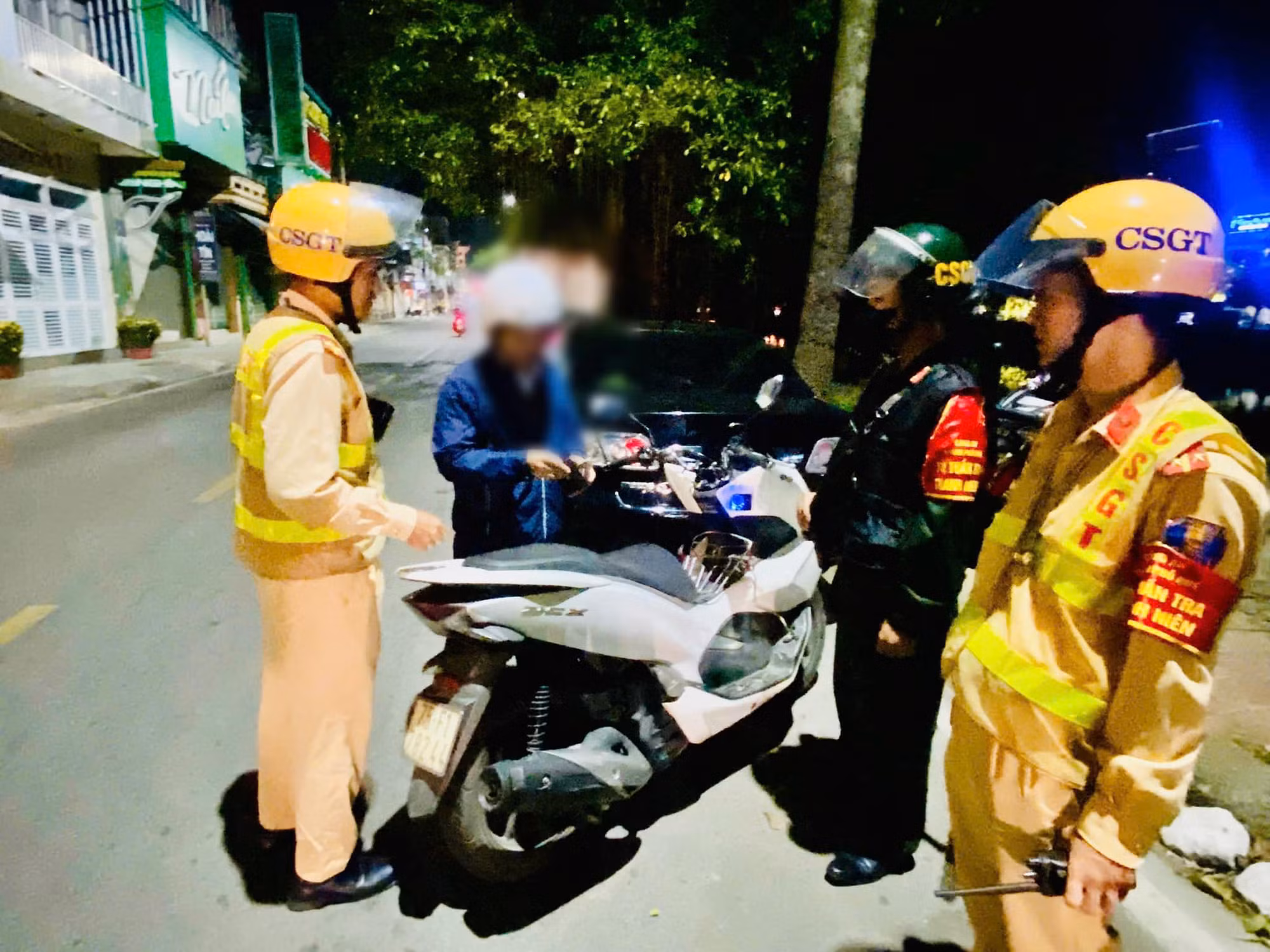Tuổi trẻ Công an TP Huế xung kích, lập công, góp sức giữ bình yên địa bàn trước “Ngày hội lớn” -0