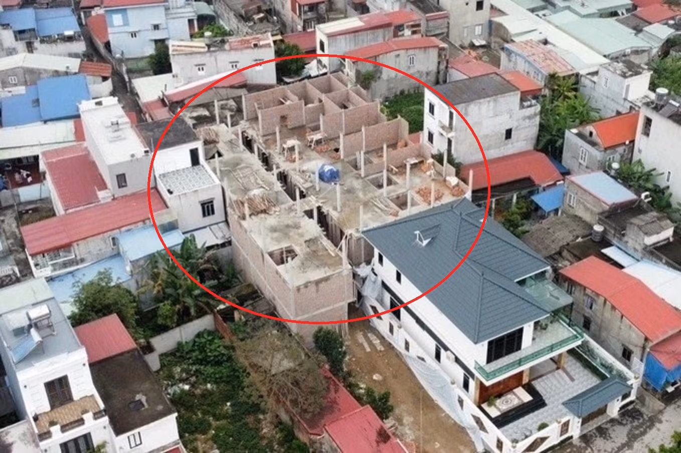 Hải Phòng chỉ đạo làm rõ và xử lý nghiêm cán bộ sai phạm, liên quan đến vụ việc vợ một Chủ tịch phường xây 9 căn nhà không phép -0