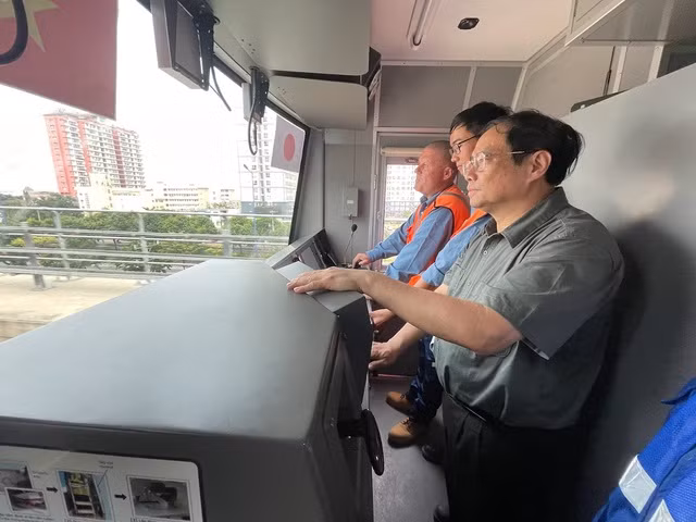 Thủ tướng đi thử nghiệm tàu metro Bến Thành – Suối Tiên, thúc đẩy dự án nút giao thông lớn nhất TPHCM -0