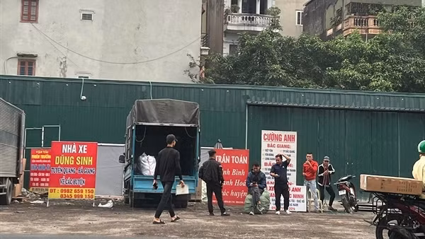 Hà Nội xử lý nhiều bến xe không phép trên địa bàn huyện Thanh Trì