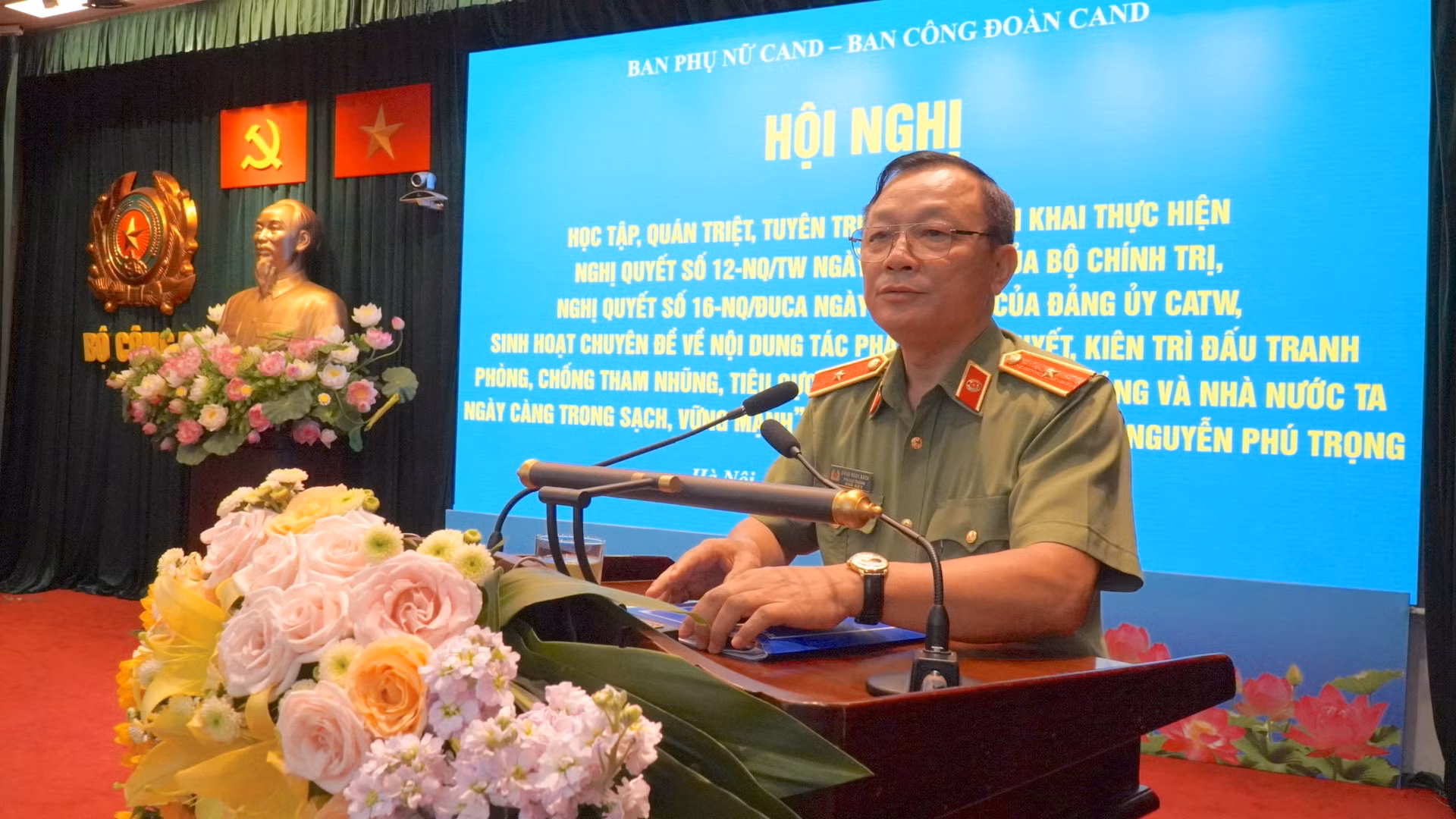 Tăng cường công tác chính trị, tư tưởng cho cán bộ, hội viên phụ nữ, đoàn viên Công đoàn trong CAND -0