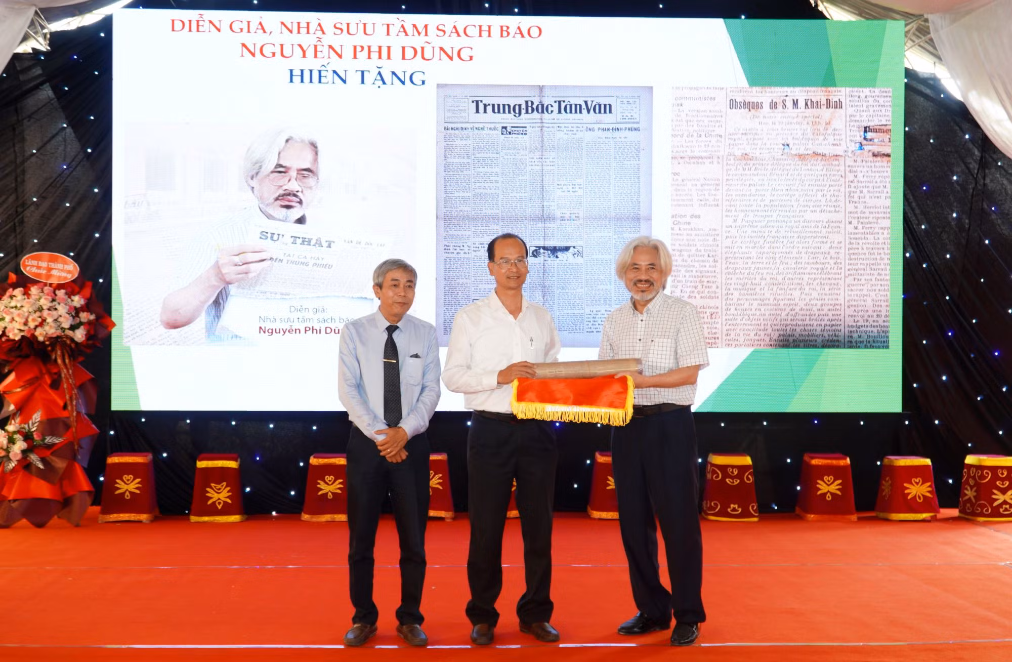 “Thư viện cổ” tại Huế tiếp nhận nhiều hiện vật sách, báo có giá trị lịch sử -1