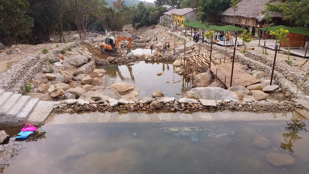 Cận cảnh Đà Nẵng “mạnh tay” xử phạt, tháo dỡ các công trình du lịch xây dựng không phép sau khi bị báo chí phản ánh -3