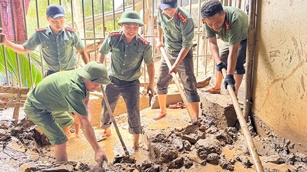 Công an tỉnh Nghệ An luôn là điểm tựa giúp người dân ổn định lại cuộc sống