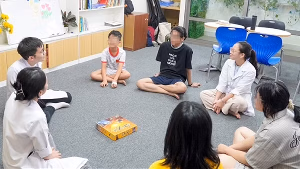 Những người may mắn thoát nạn trong vụ lật tàu ở Quảng Ninh hiện ra sao?
