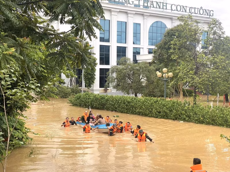 Thủ tướng yêu cầu nhanh chóng khắc phục hậu quả bão số 3 và mưa lũ -0