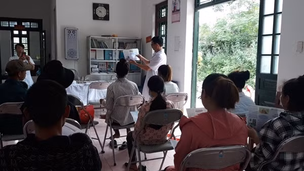 Ngày dân số thế giới 11/7: Cảnh báo mức sinh tăng trở lại ở nhiều địa phương còn khó khăn