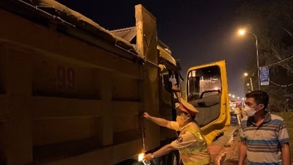 Xe tải cơi nới thùng dần “biến mất" sau 1 tháng ảnh 6