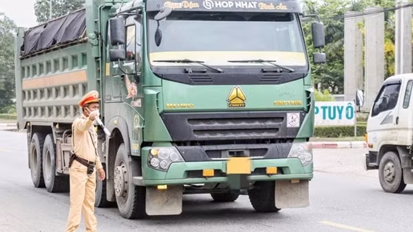 Bên trong những thùng xe cơi nới