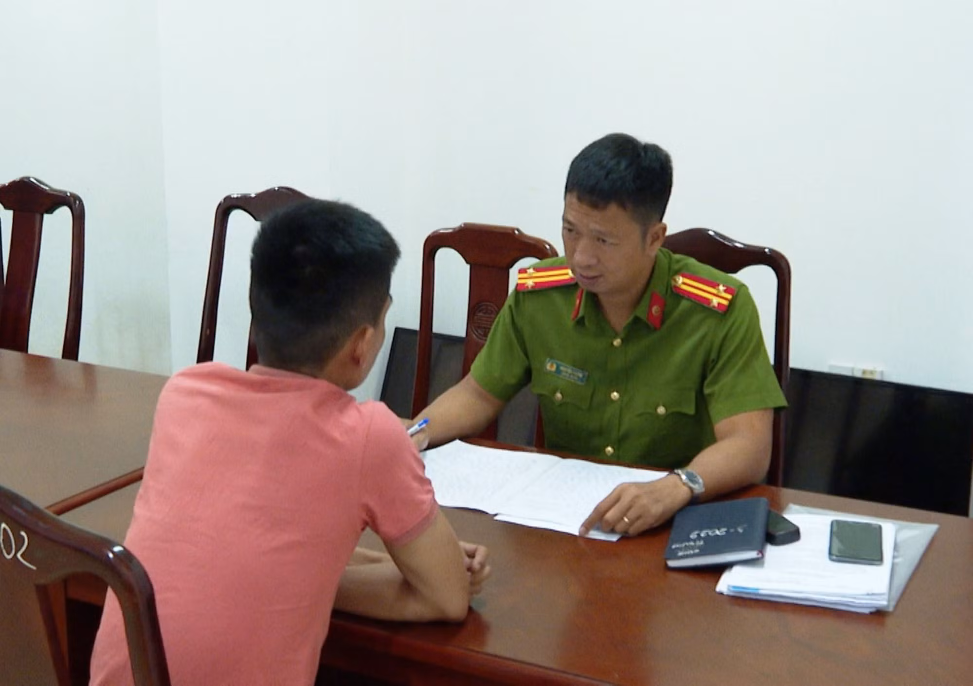 Nhiều người ở Huế bị lừa sang Campuchia lao động với mức lương nghìn USD -0