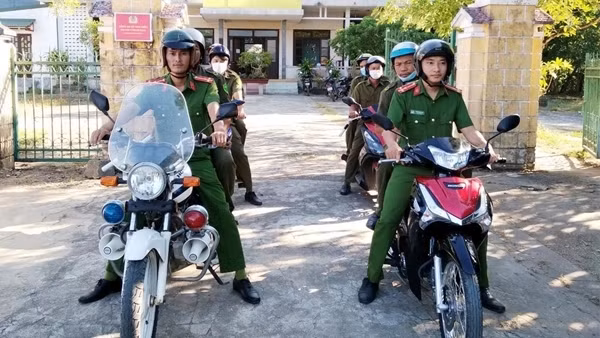Bình yên bên cửa biển Tư Hiền
