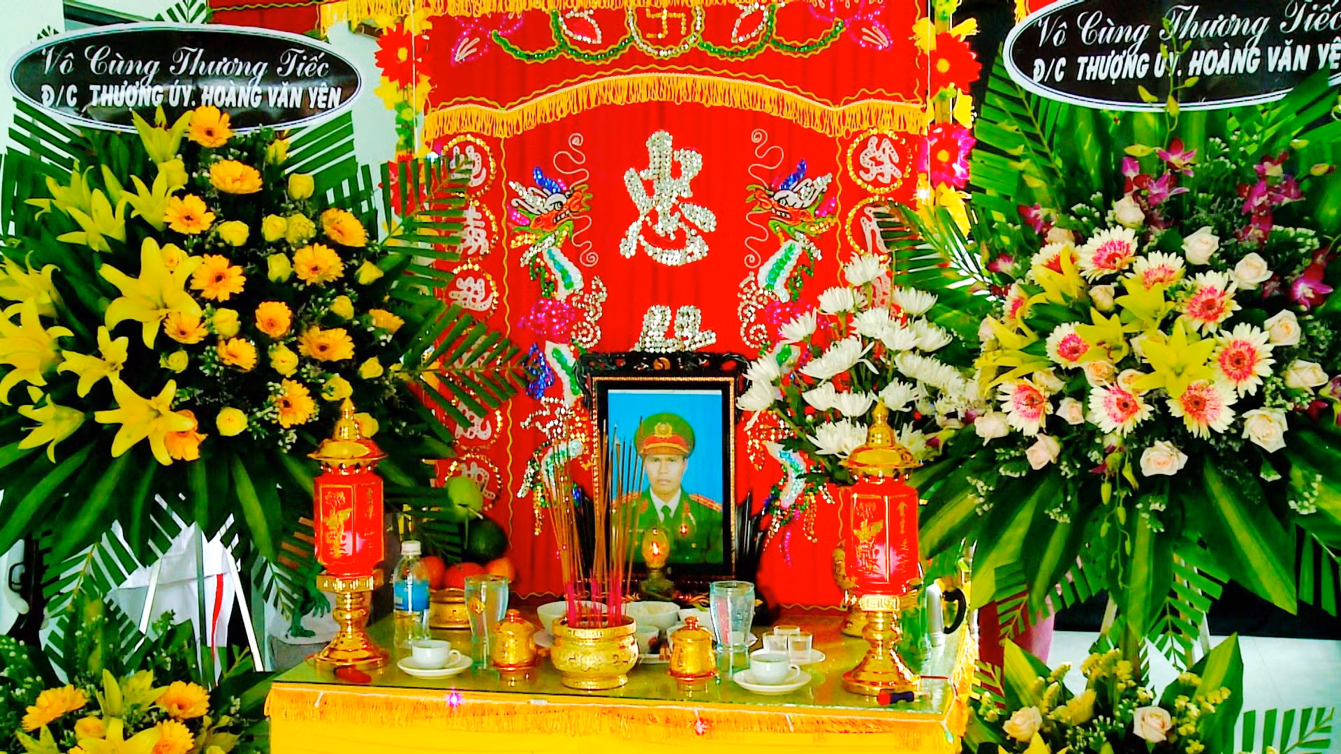  Máu anh đổ vì bình yên cuộc sống -0