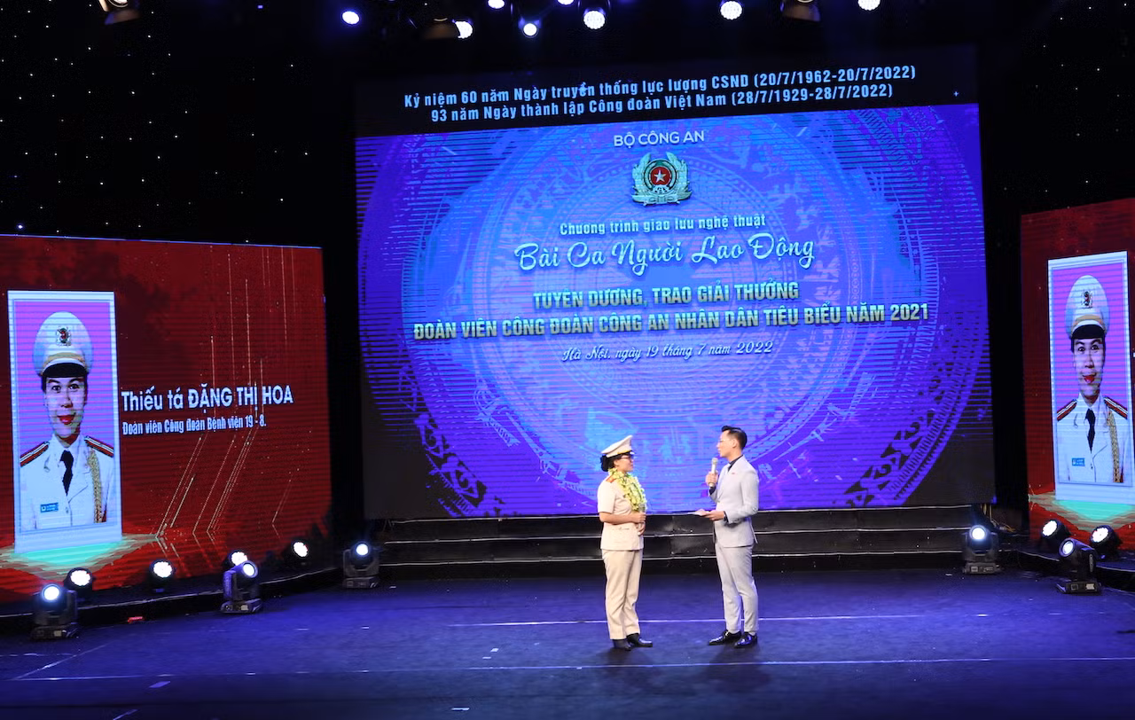 Tuyên dương những hạt nhân nòng cốt 