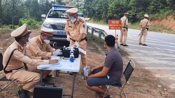 Chống ma túy trên tuyến đường 12A