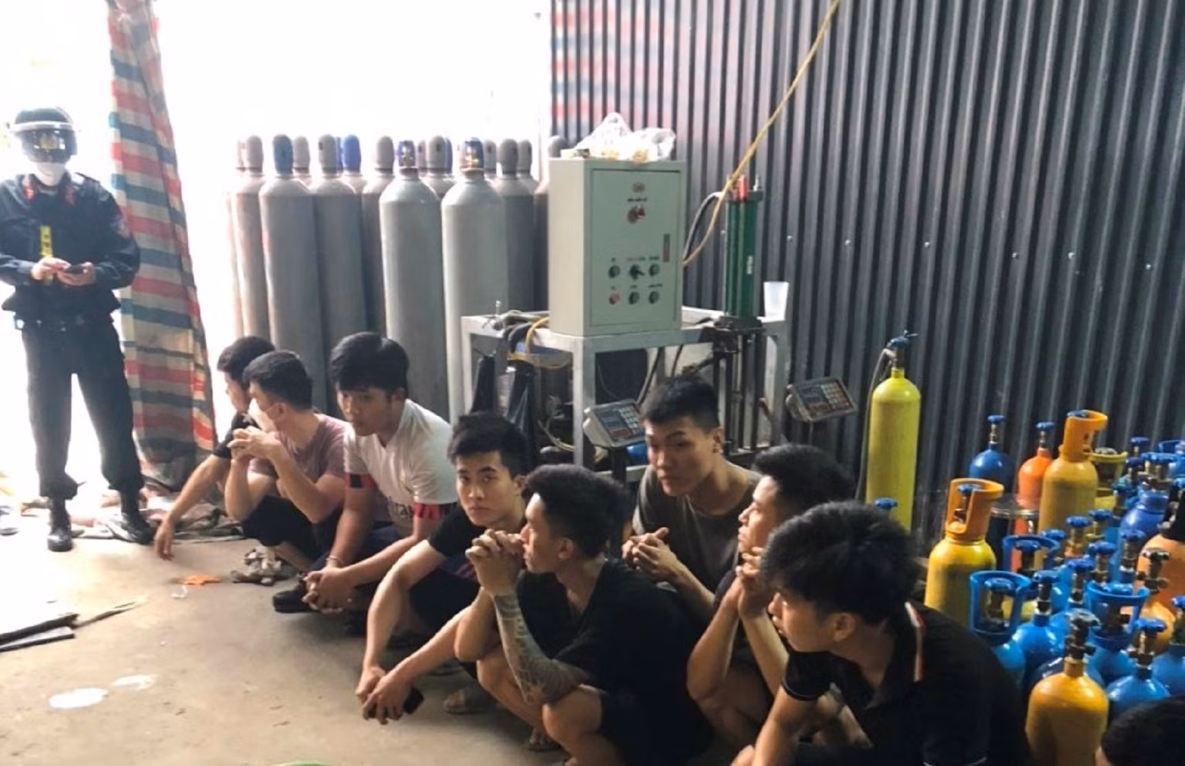 Làn gió mới trên thành phố Hoa Phượng Đỏ -0